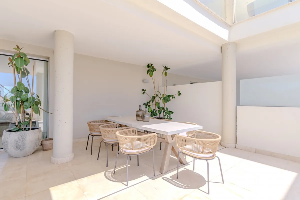 c31df20f-68c7-42a7-9e17-909395fa42a0