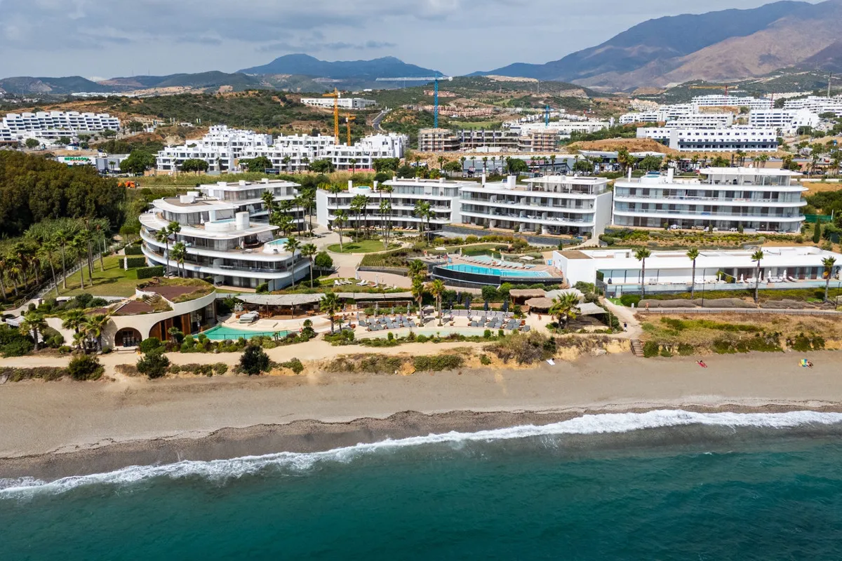 03c7f25c-eac7-4d44-a300-faad02e26743