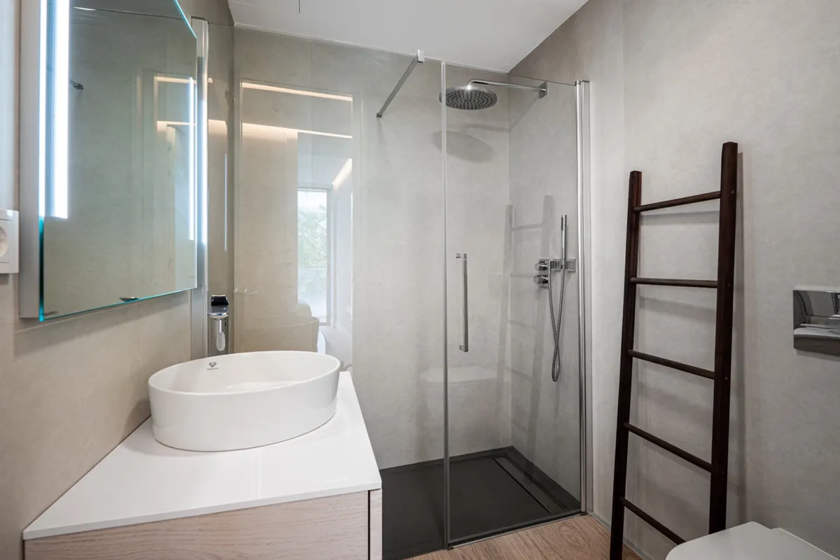 1ee5e338-0c57-4c03-b839-4376c4a3d52c