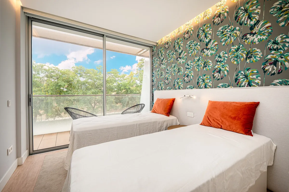 7409e506-a5bd-4d44-bb26-3b9152335634