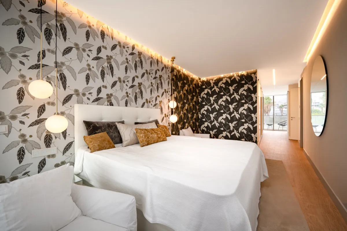 b1f26c51-b589-414a-a08f-fe8f20637a60