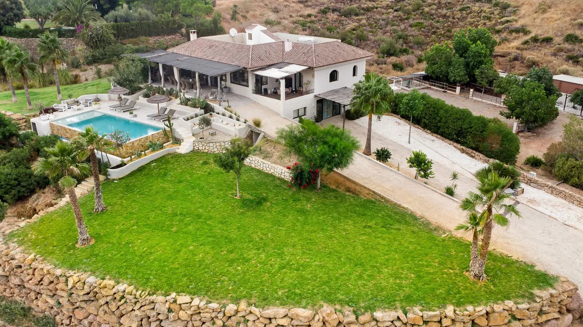 d6e299e4-6914-412a-b70c-0eb519ae33eb