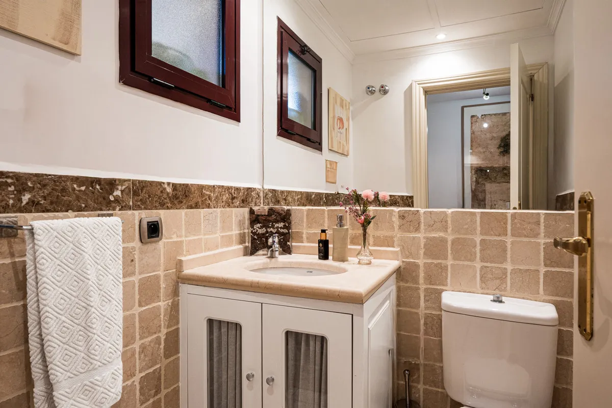 98fe37ef-36ed-4d97-8cb2-717ccc63601b