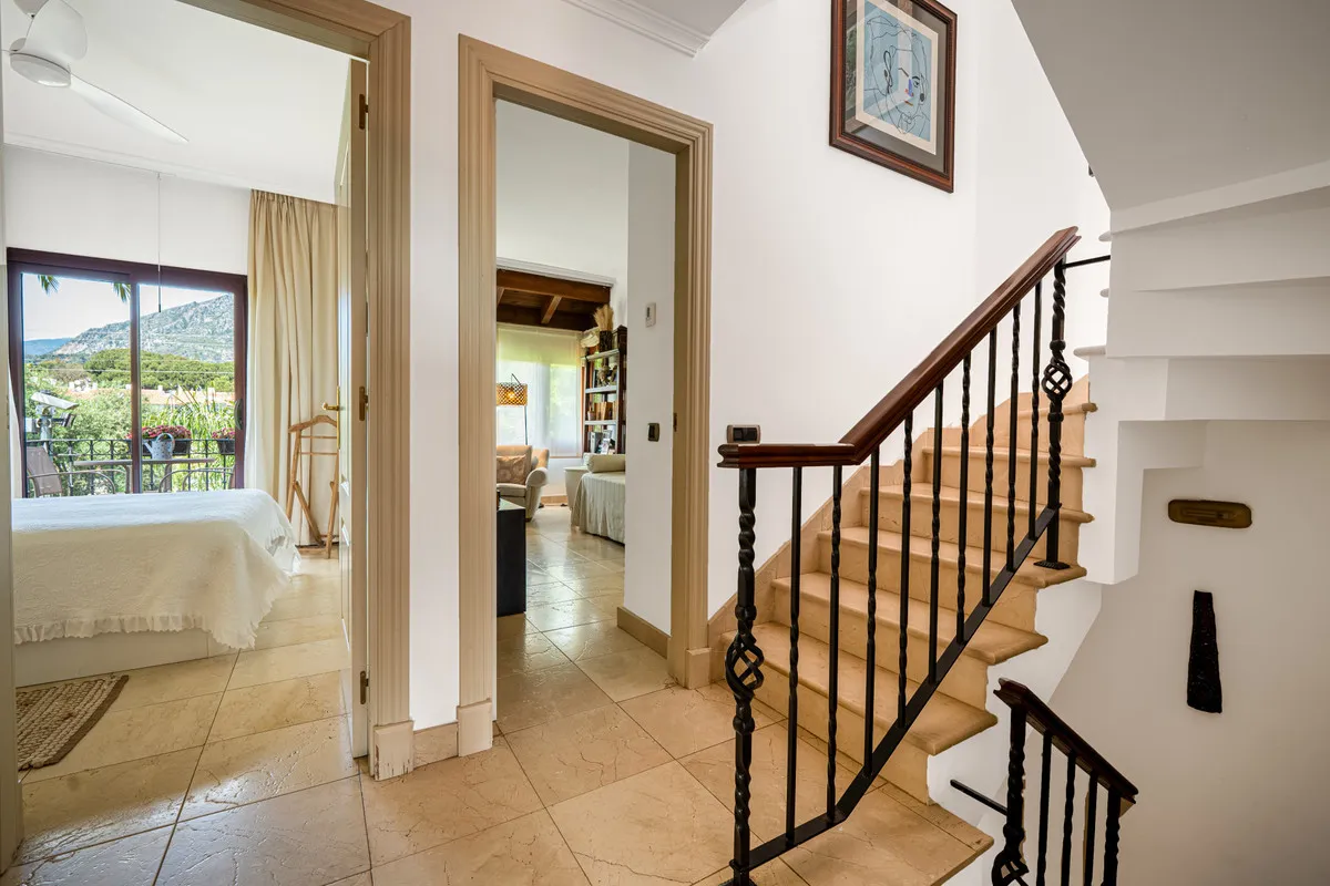 b1901245-ca8a-42ea-bfed-b7c776cd1e89