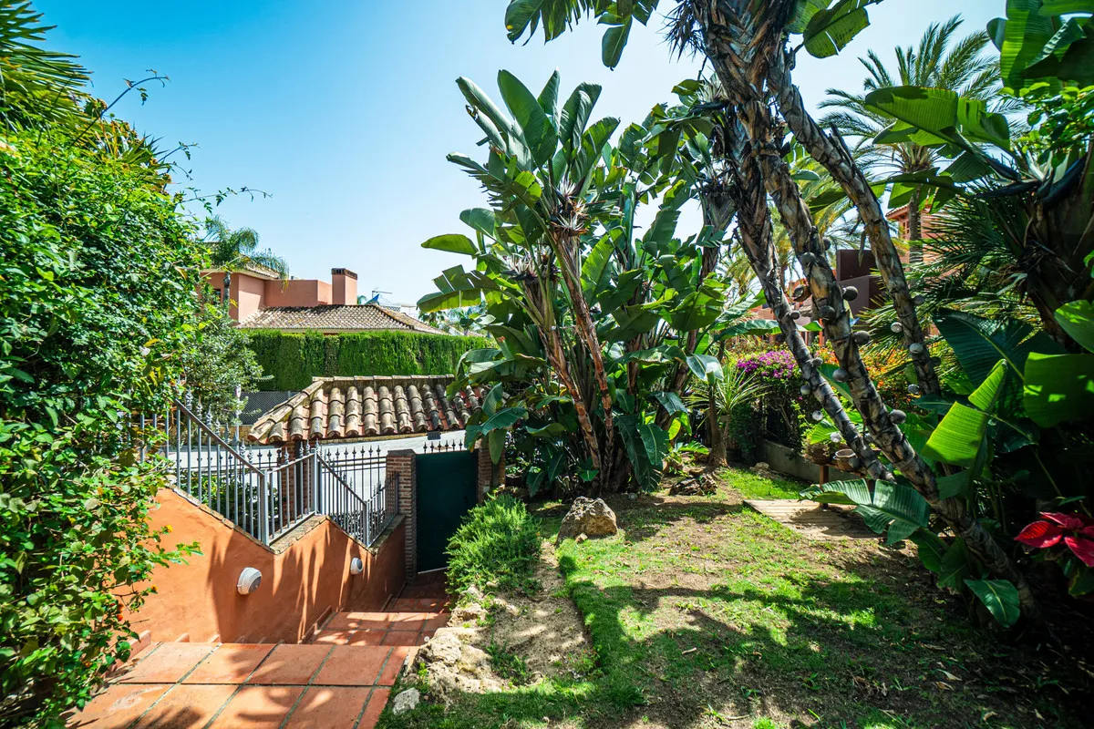 cd7ceb64-8fc8-49ad-b91c-3532fc6ea209