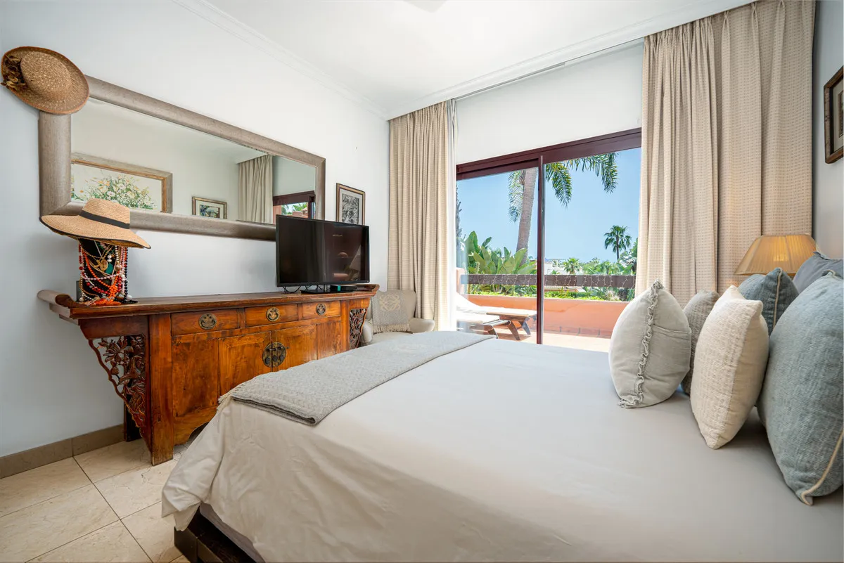 e5590277-da79-4669-afcb-c0a8f232b20d