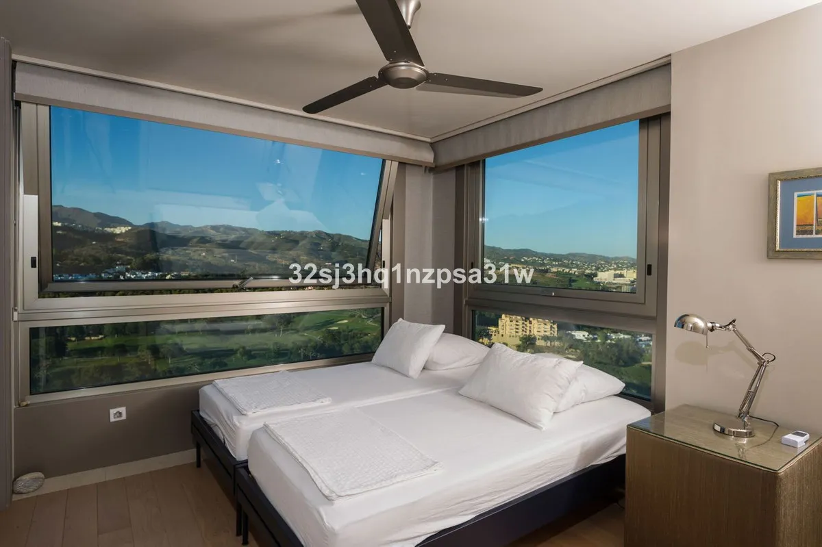 313a8176-03f9-4bc1-9f38-5ad184d41103