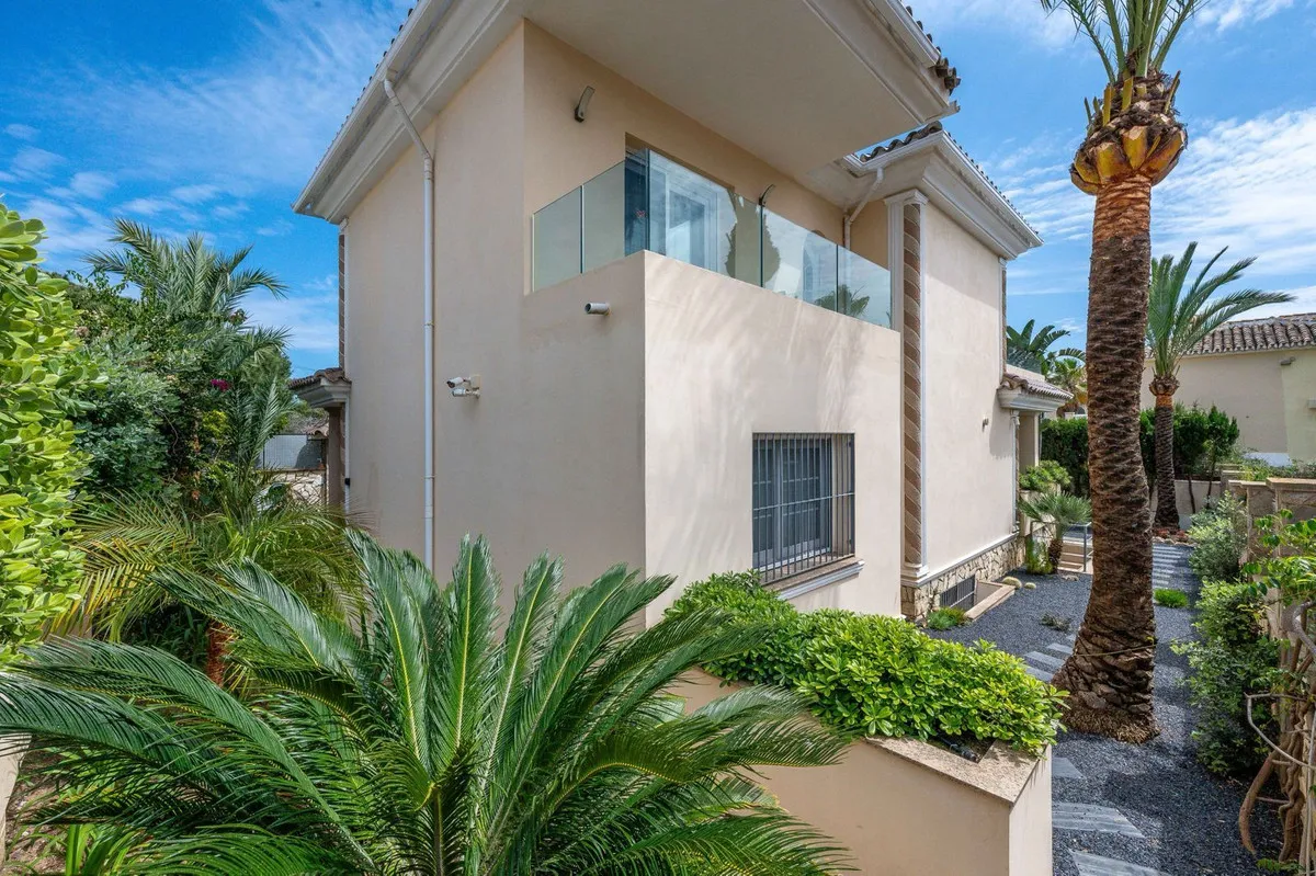 9bee118d-5dfa-4bef-a58b-7a9ba6a32400