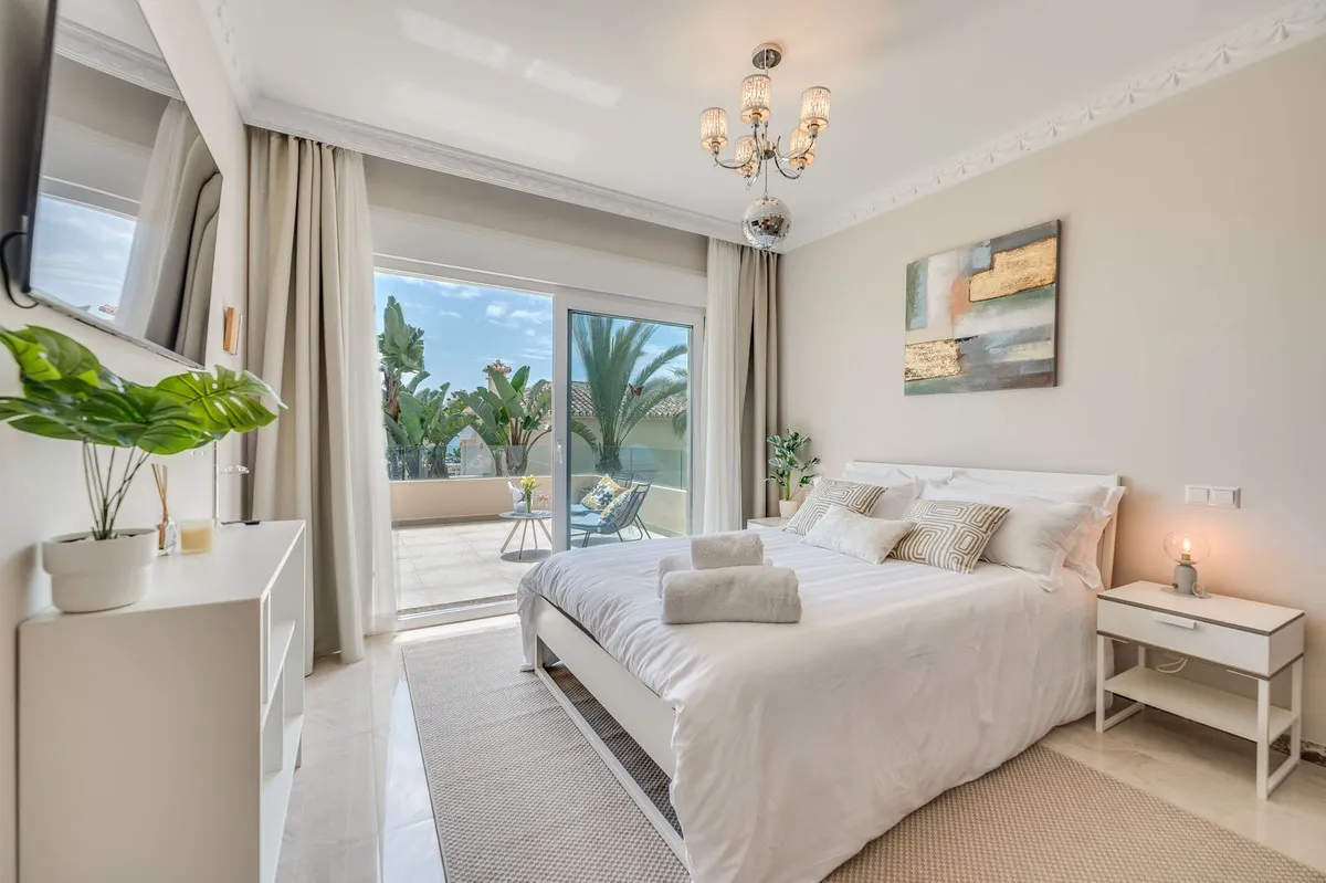 e6052800-12f2-4cd7-ba87-f8352fde90c2