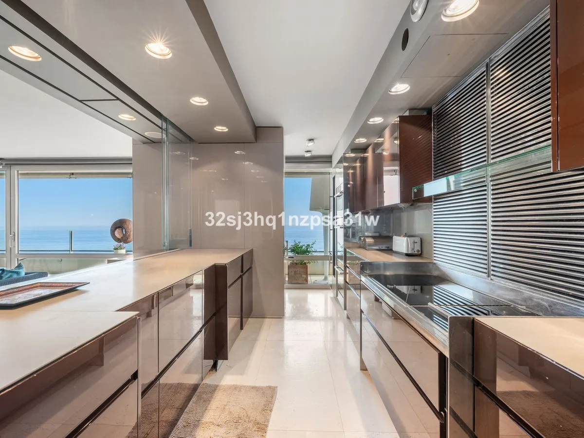 01516fdf-2aec-493d-880e-359d60ca5bc1