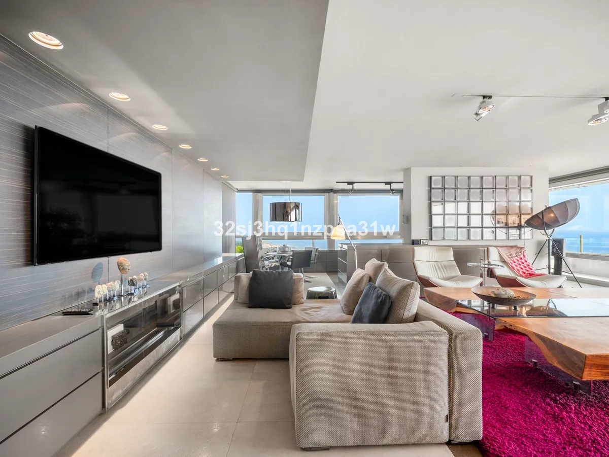 6c70f4e6-a1f4-467b-bd55-6151be677a92