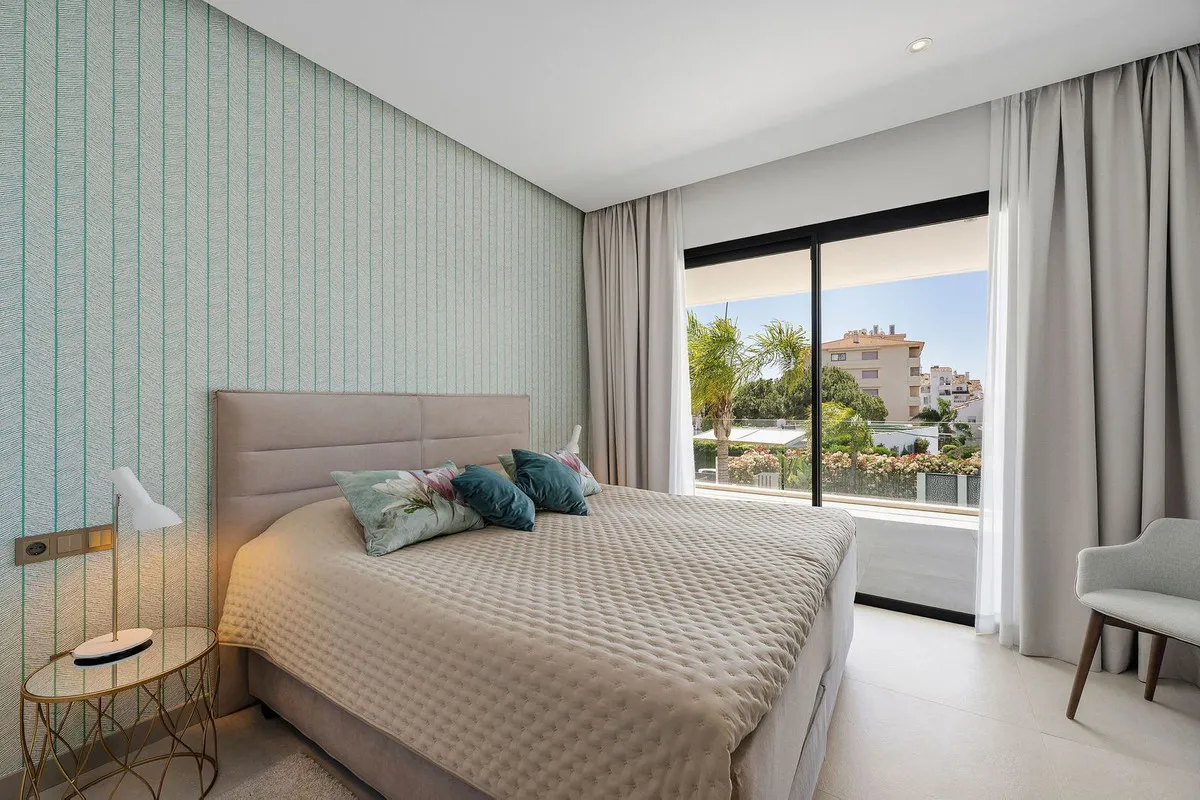 469004dc-ba5f-4a4f-86a0-aabadd3d83d5