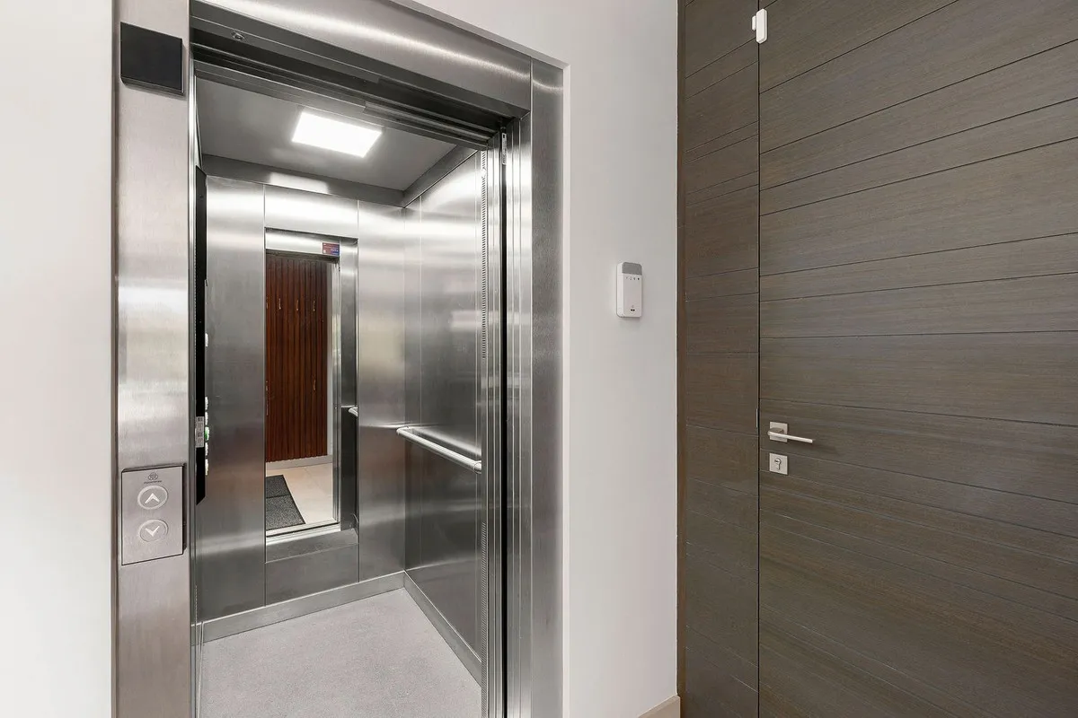 50833642-b75f-4fe6-b0d3-4e8c71467d5b