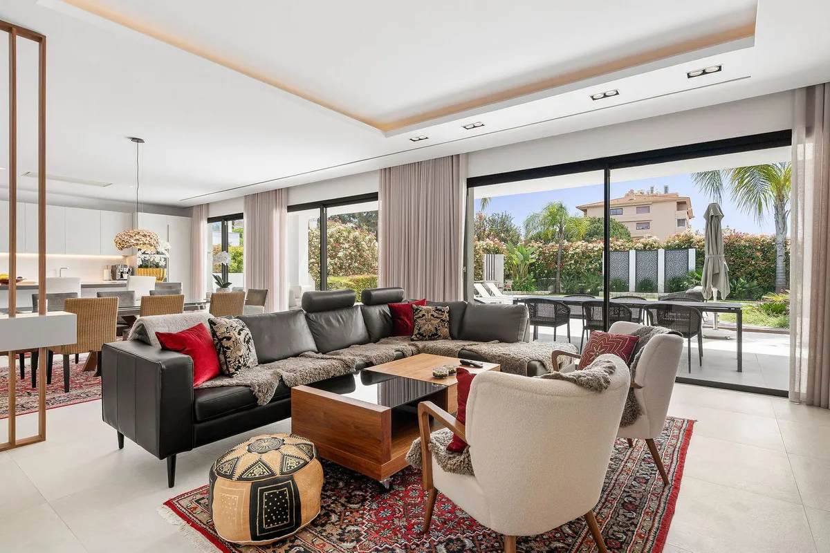 5498ad40-90bc-404f-8592-93291b760903