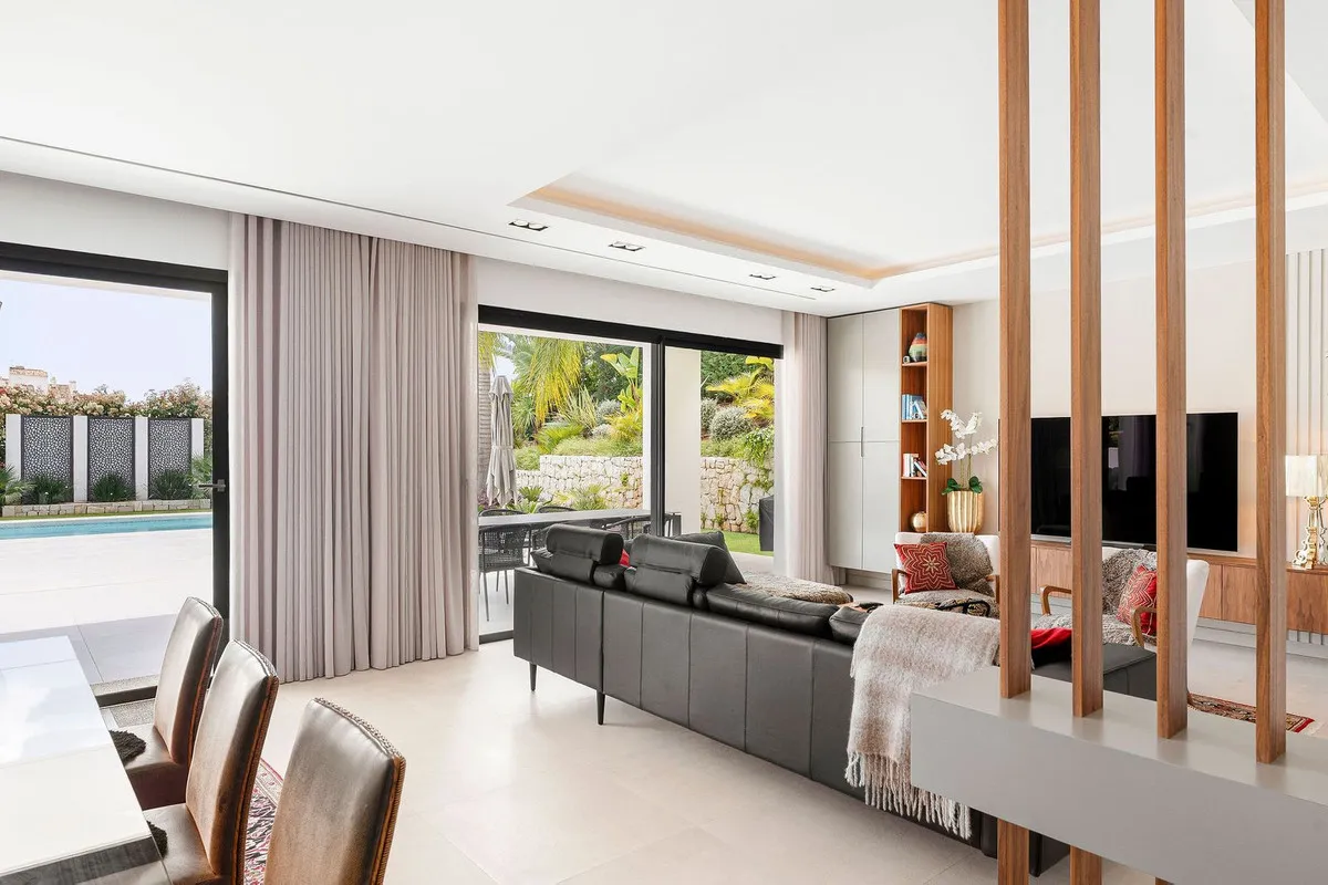 abc8ad59-02b1-4b5d-8ab2-84255a6309ce