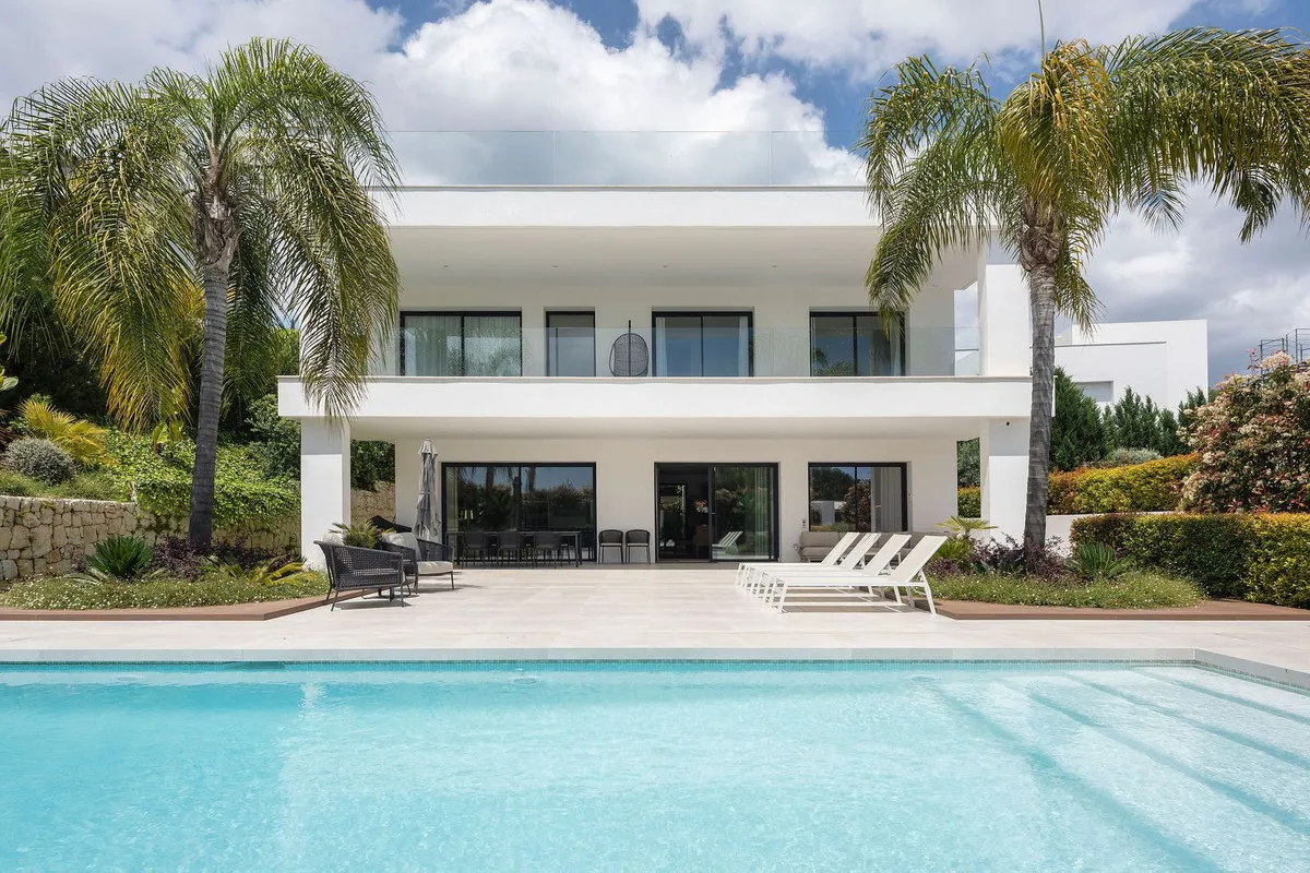 e5648571-1108-4ee3-a78b-f40f6a491637