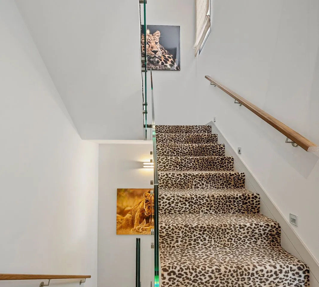 f35f9d8c-dabf-4c32-9370-1ee5520a95a5