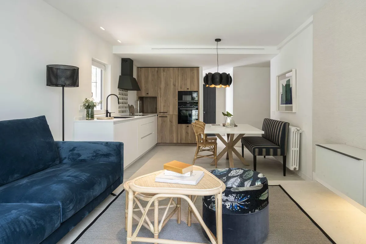 080405d5-c49e-44b6-8f1d-13f9275ae2fa