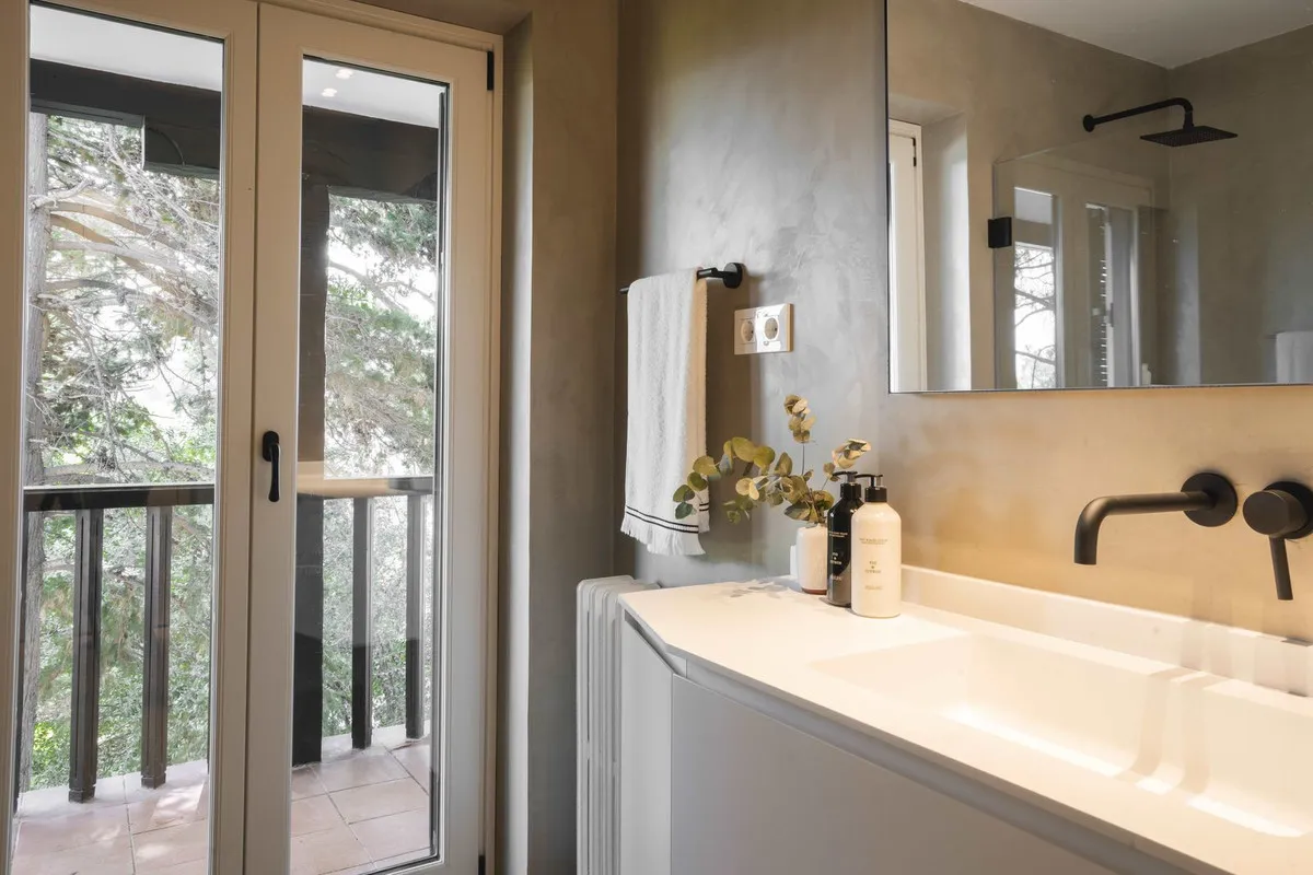 26fdcd1b-2a60-4ed7-a906-091bc93cfc3e