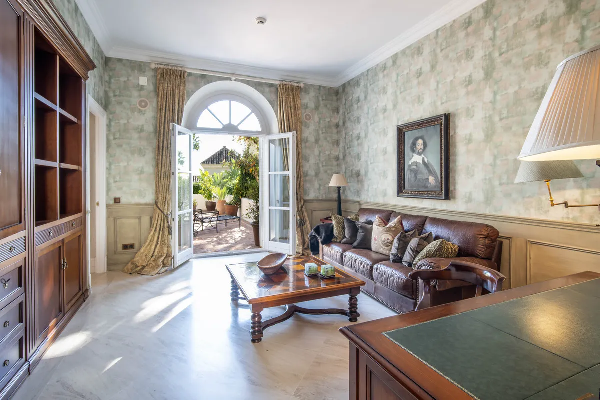 c302edc3-8073-4a34-a07c-61ec2edf7e68