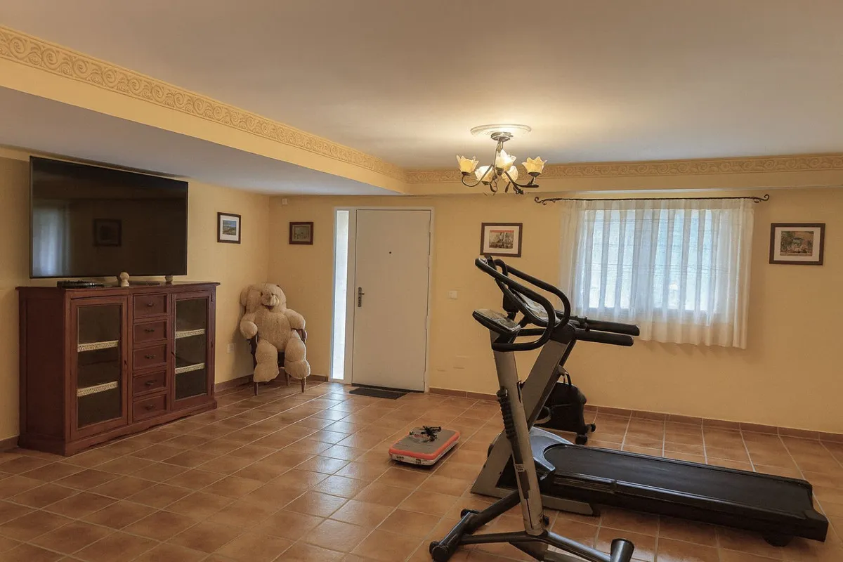 e329f182-a003-43f6-be0f-d81d45bf7701