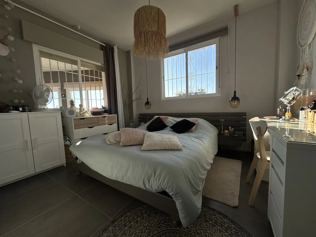 014f0fe6-beba-41d0-9230-f6c439812b64