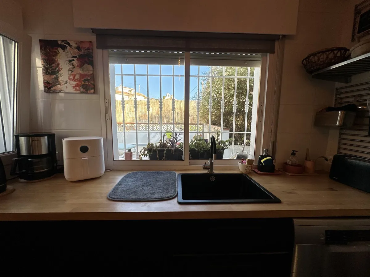 f1f9eb35-bced-4f15-b7c7-ce6359be12e1