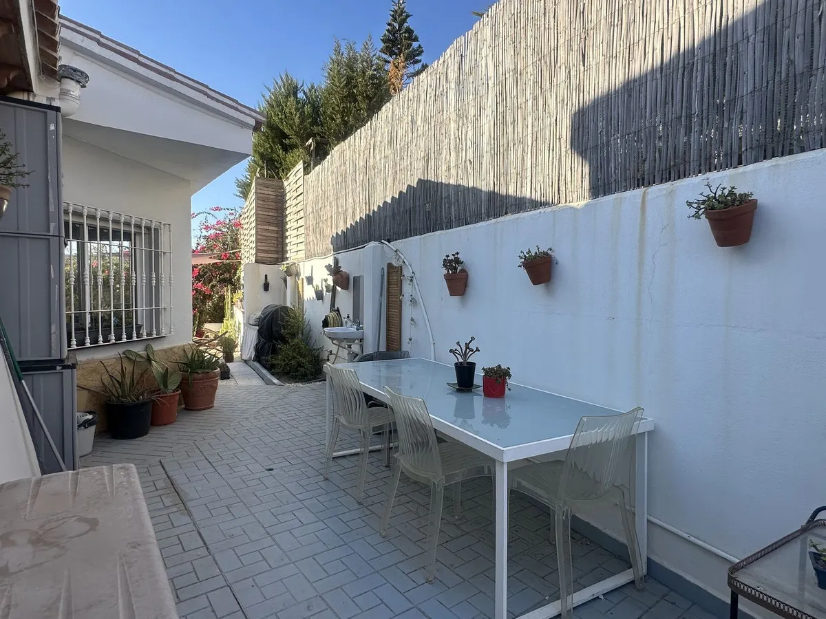 f2e5d0dc-e2c9-43e7-a8de-3361b418e0a7