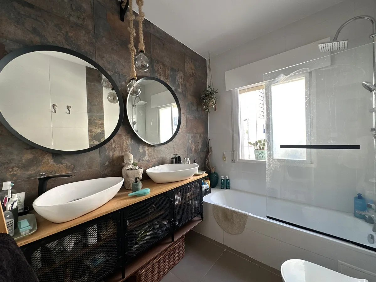 f7ecae34-2128-424e-b8b2-438ec429ae24