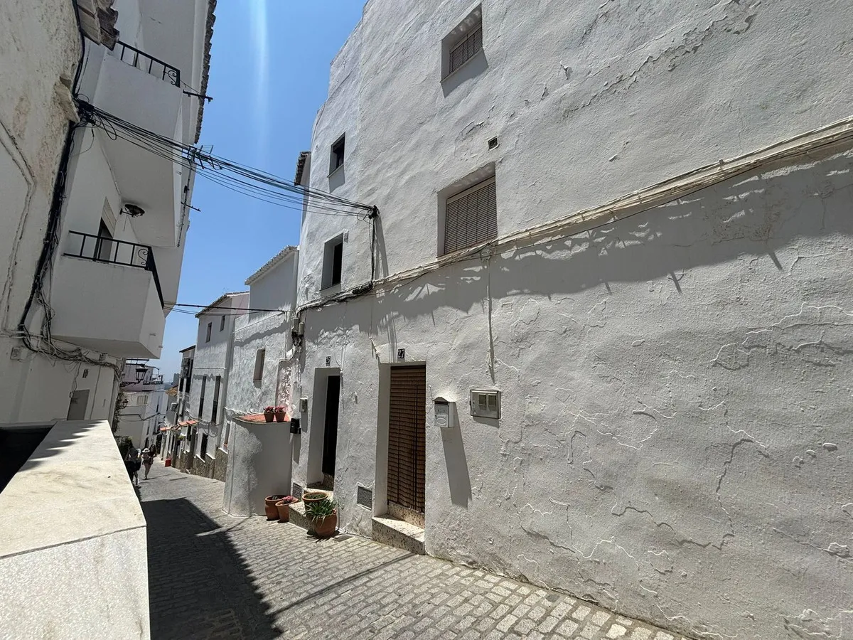 23293ef9-e861-4f2f-aa61-8505abfdc660