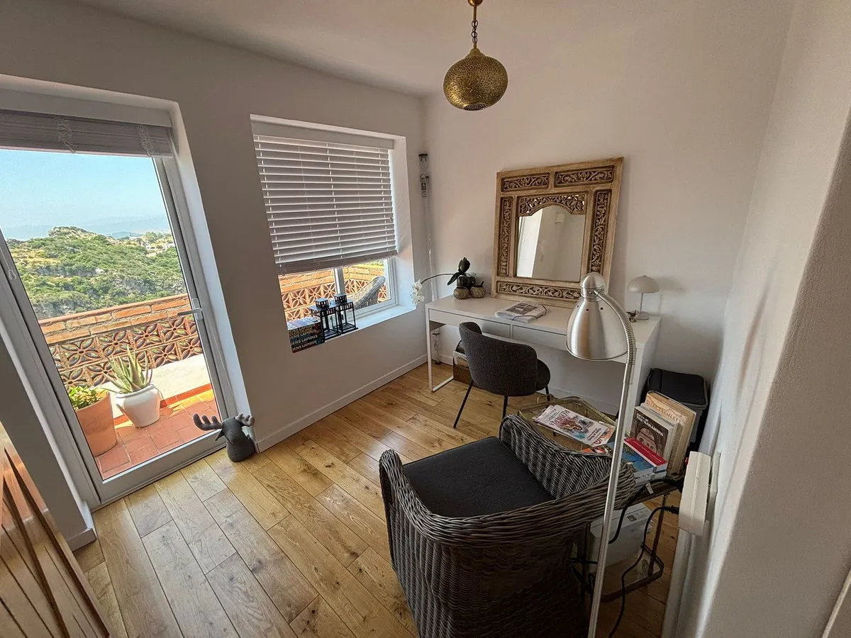 65b9daa0-df89-49c0-bb49-2fc28b89d765