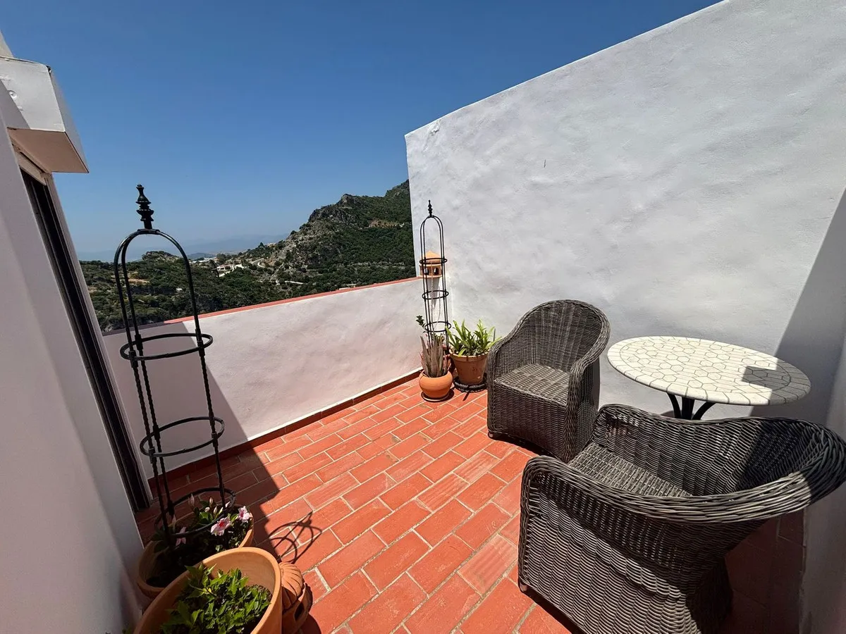 e11462ab-3188-4228-8ac7-ad879ba88e6b