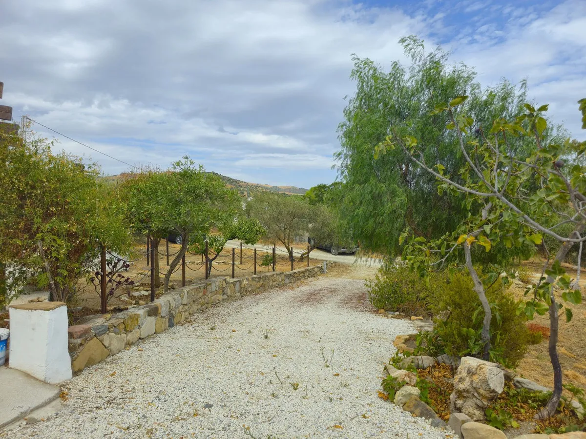 042833e9-7fe4-46b0-8a87-0dec02e2d34a