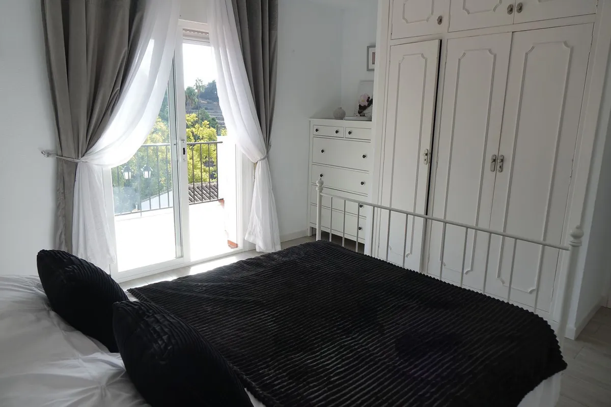 7d2a65bb-24f2-45ee-8582-bc321fcbb489