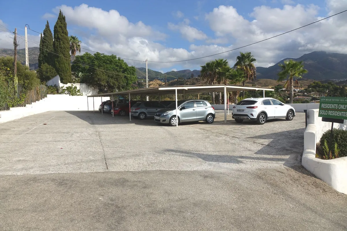 c2bec688-82b9-4a48-8475-5d78823520b0