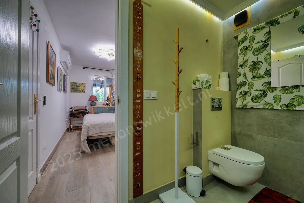 db696871-f61f-4cbb-ad52-1c640e9d9493