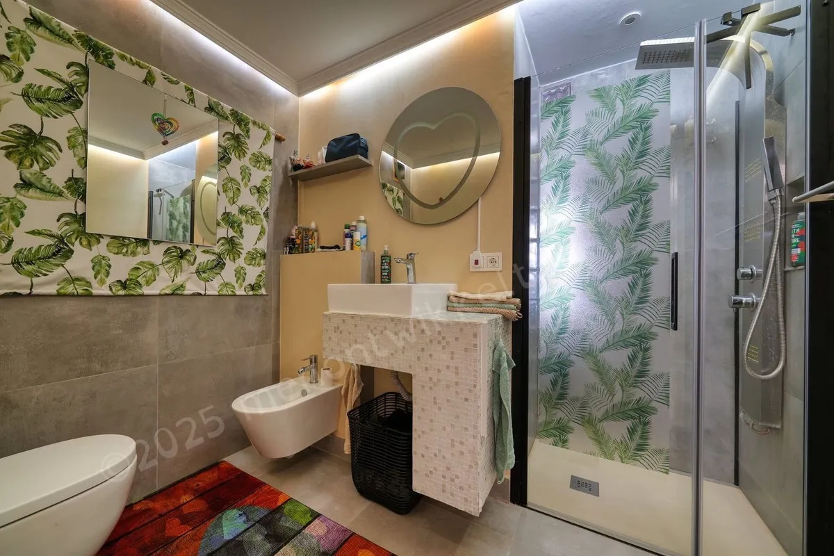 f52514e1-b9f2-4dc8-b138-42acb9310ff5