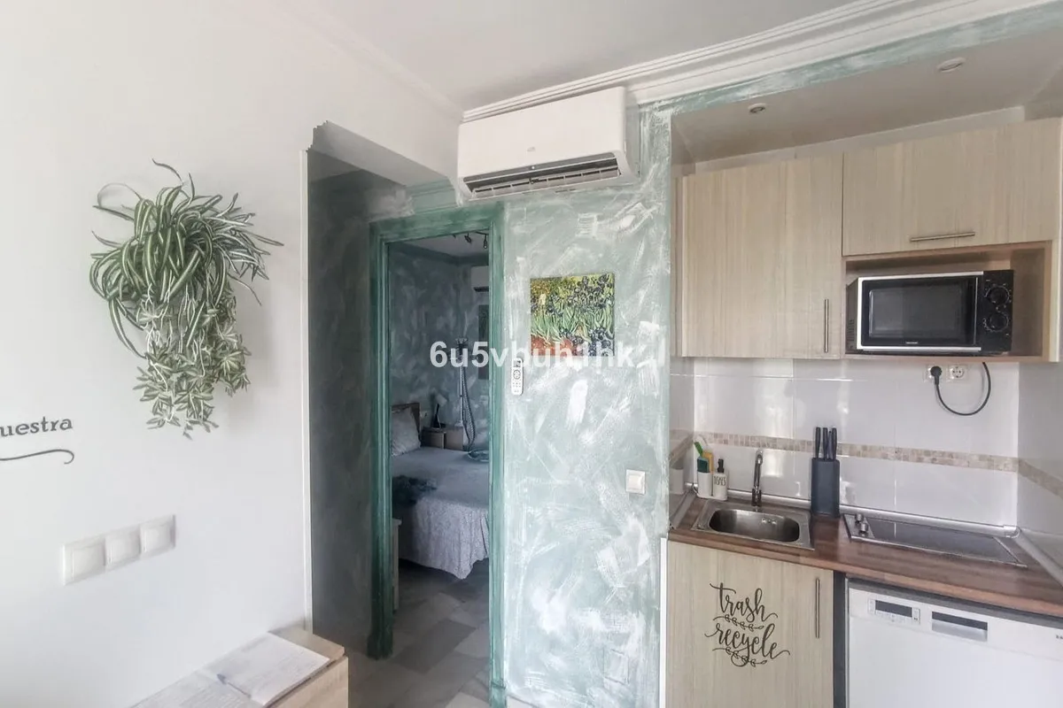 0f93c36b-f298-4c6d-8f6b-0d44e6b29b04