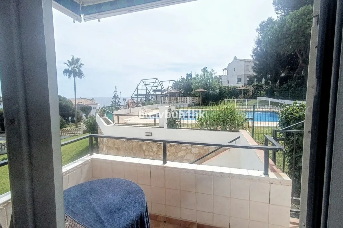 94cab0ae-ef2b-45d2-8884-02a4e269f56f