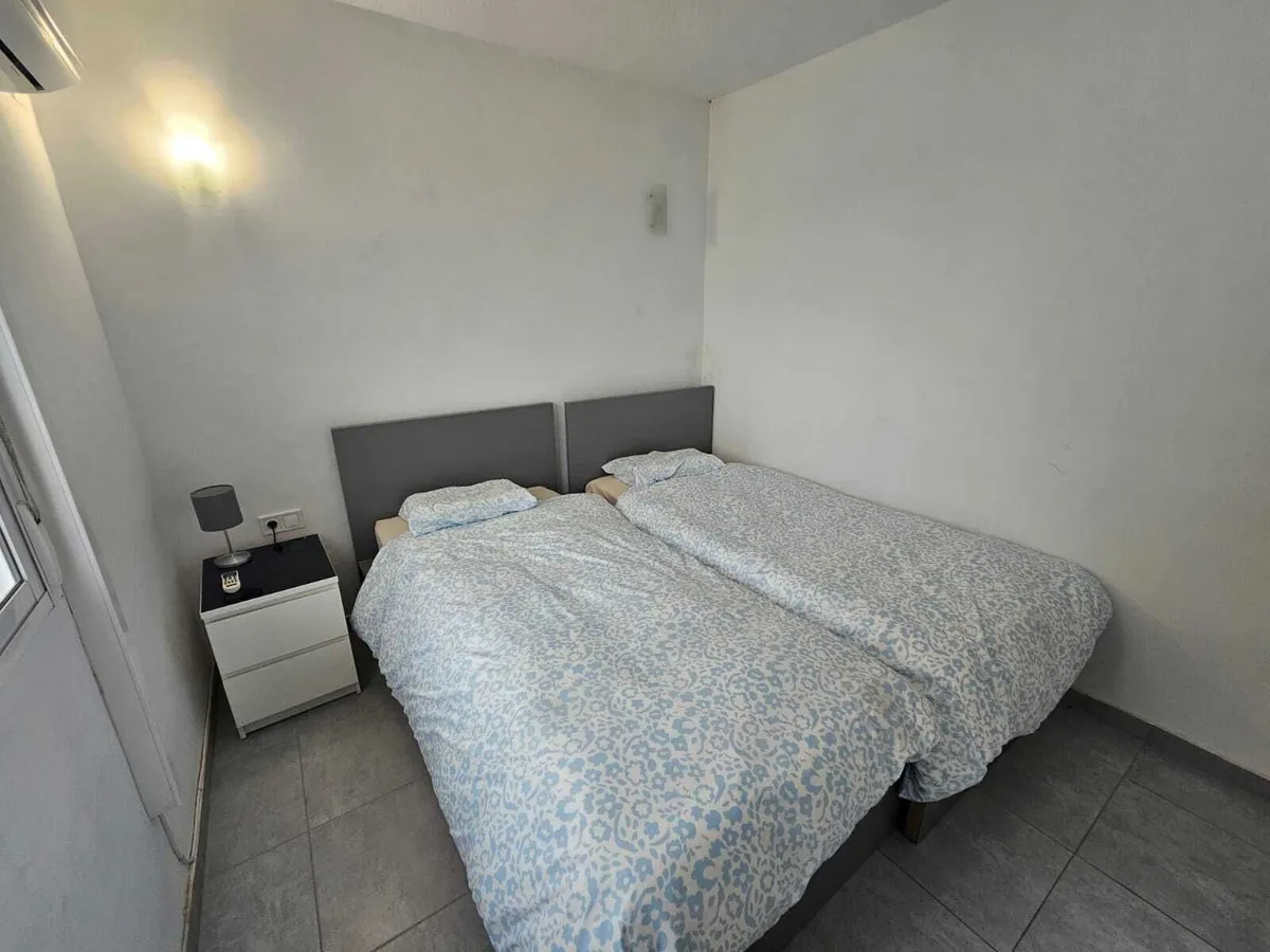 7325ef19-4289-4e3c-ba8a-a3485413566a