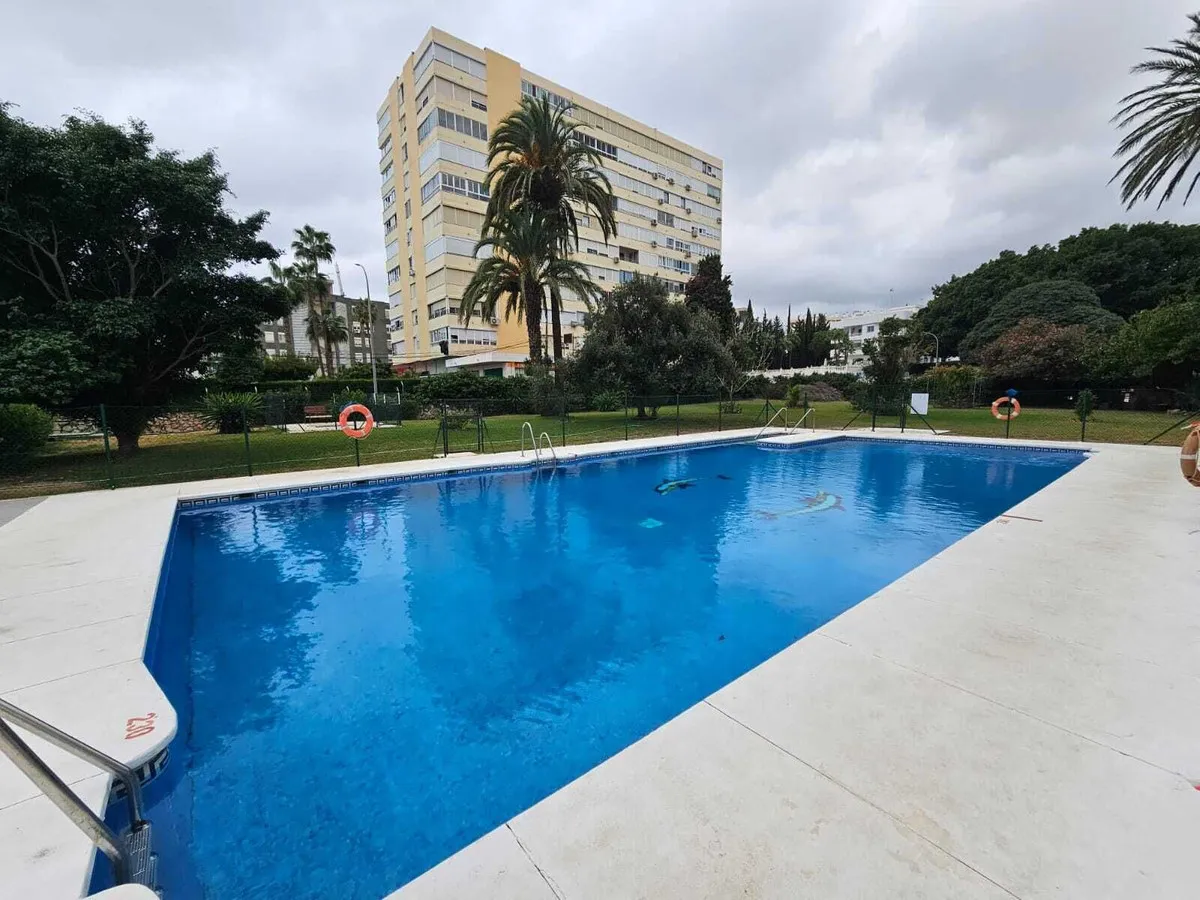 d9718f98-50e8-42a3-b5c0-921f6a10cec9