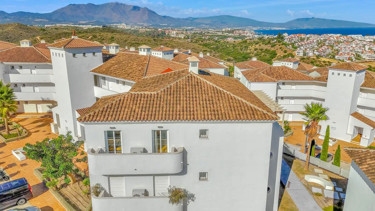 056e13b1-075b-4607-b31c-fa643fcc366c