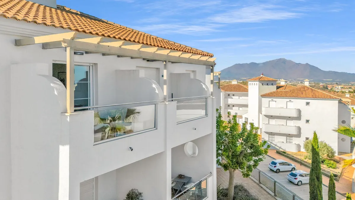 41f80afc-d466-438b-8652-820fadef2748