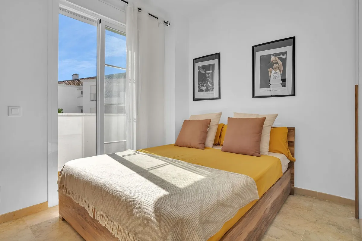 ad028dc2-b2f2-48b5-8185-ad2b45ca6fe8