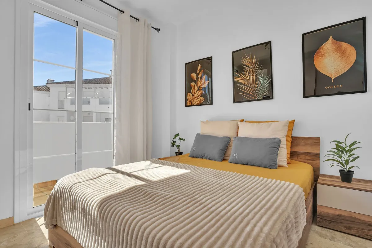 d1055805-1053-4c64-a5f6-fe980c5413ea