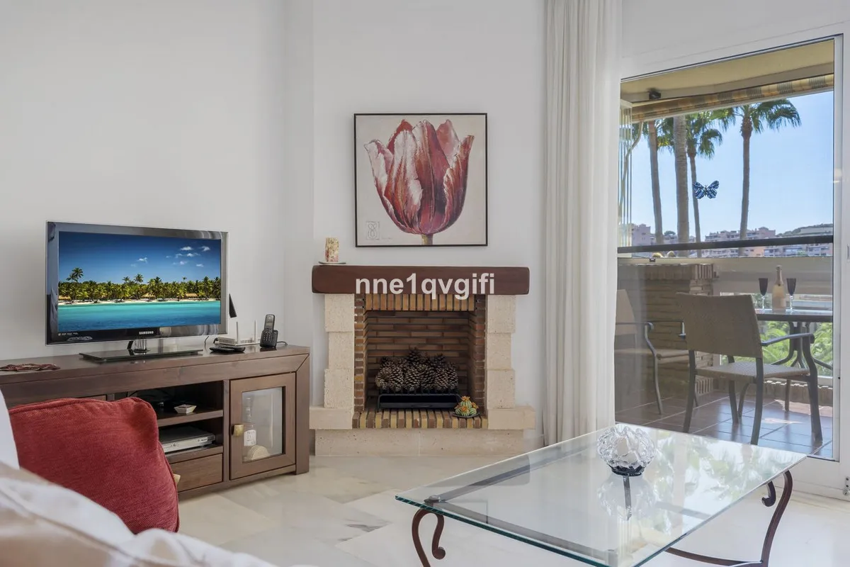 e821a87b-d061-465c-ab84-8301ecd934b4