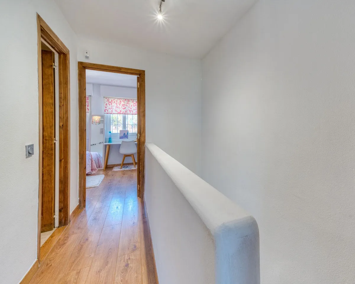 36cf47f1-0592-46c4-9d95-73444472653f