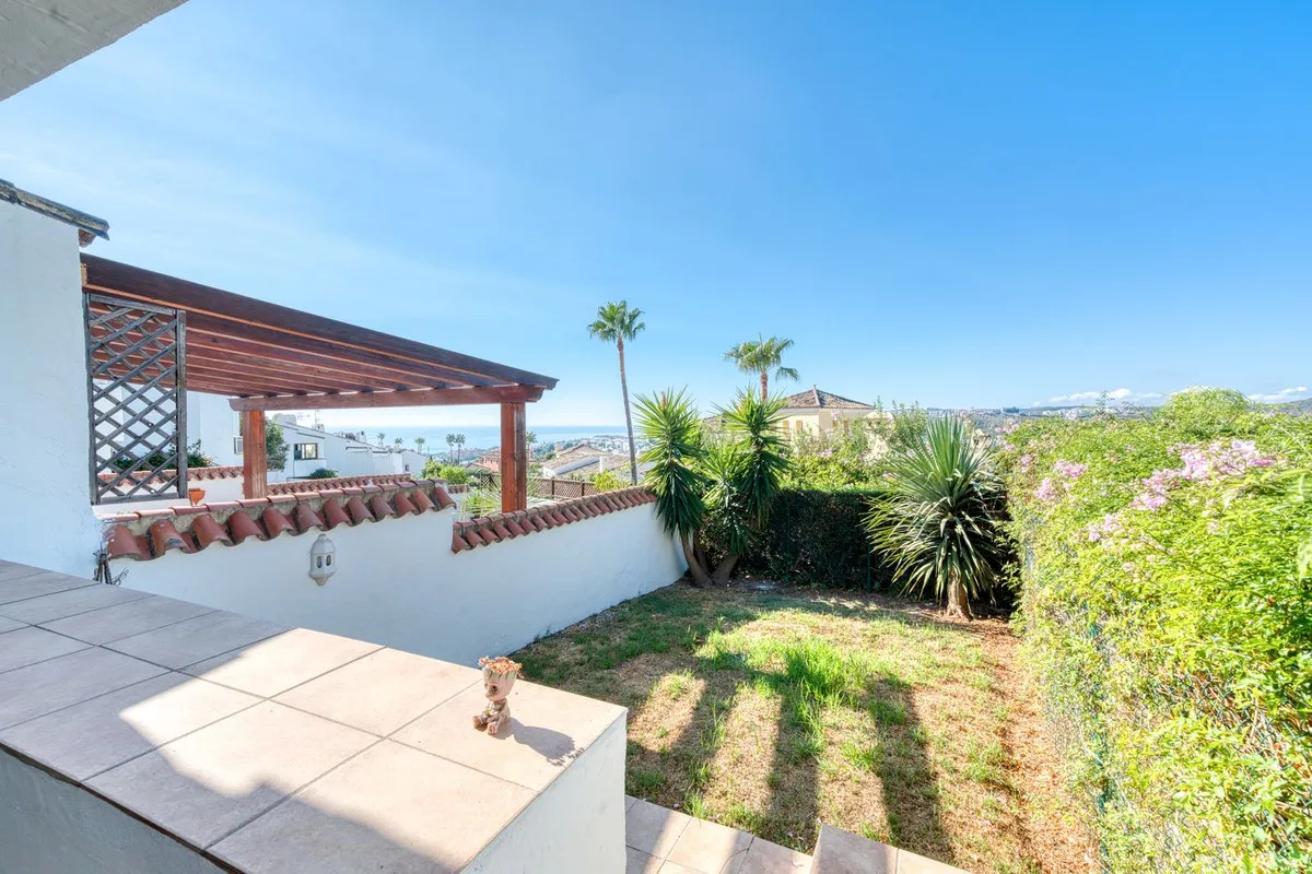 becd0c75-9785-4a63-88fc-85382bab2170