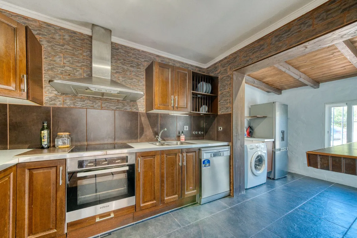 dd86564d-b9cd-480a-b3ed-79d73f71d03a