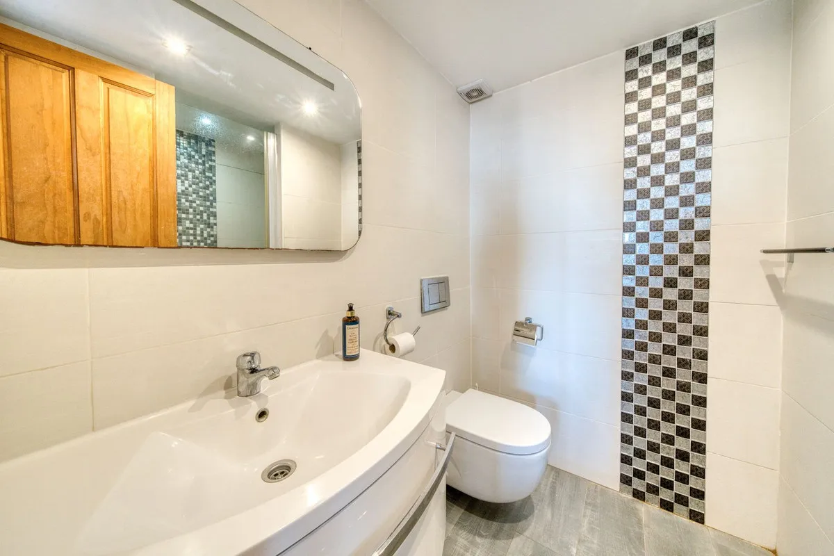 ebfe3891-c33e-4091-8dcc-67f56c6dd0da